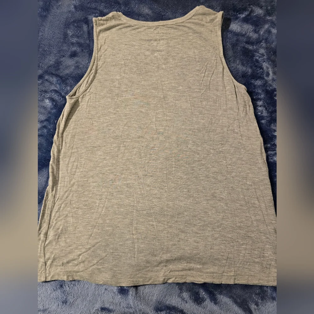 Lot of 3 Womens Summer Sleeveless Shirts - Picture 7 of 9